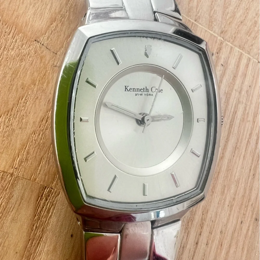 Kenneth Cole New York rectangular silver tone steel dress watch NEW BATTERY